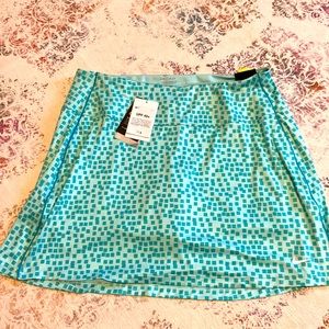 Womens golf skort. Size XL with UPF 40.